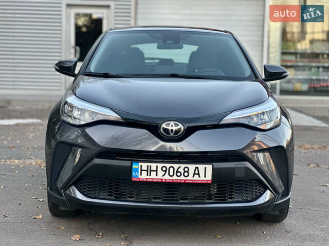 Серый Тойота C-HR, объемом двигателя 1.99 л и пробегом 60 тыс. км за 22500 $, фото 7 на Automoto.ua