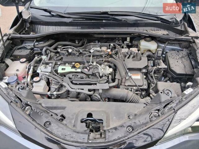 Серый Тойота C-HR, объемом двигателя 1.99 л и пробегом 32 тыс. км за 28200 $, фото 13 на Automoto.ua