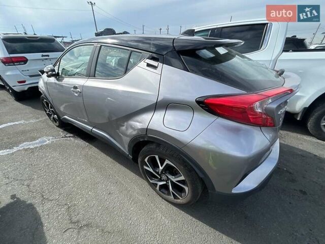 Серый Тойота C-HR, объемом двигателя 2 л и пробегом 52 тыс. км за 12700 $, фото 2 на Automoto.ua