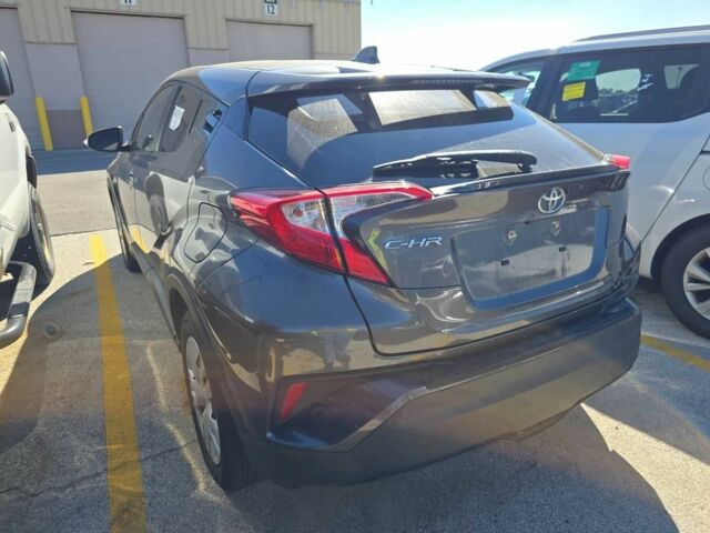 Серый Тойота C-HR, объемом двигателя 2 л и пробегом 32 тыс. км за 5300 $, фото 3 на Automoto.ua