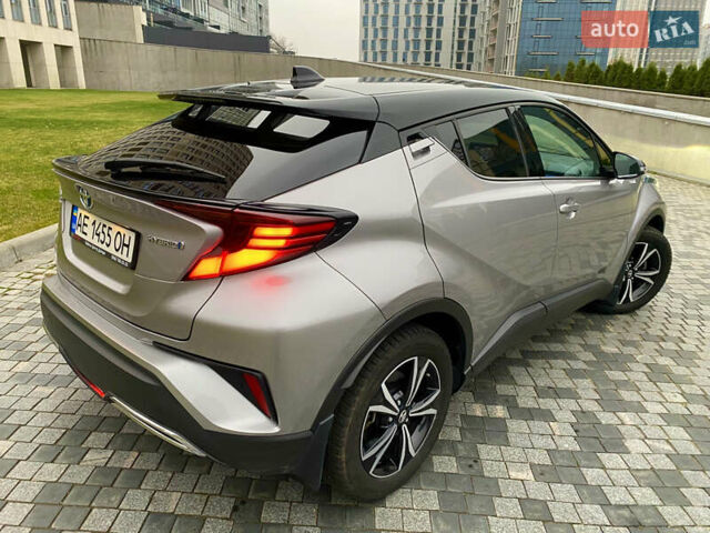 Серый Тойота C-HR, объемом двигателя 2 л и пробегом 76 тыс. км за 27000 $, фото 54 на Automoto.ua