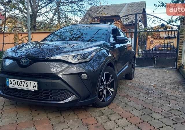 Серый Тойота C-HR, объемом двигателя 1.8 л и пробегом 71 тыс. км за 26500 $, фото 4 на Automoto.ua