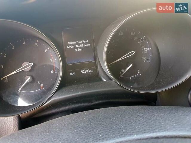 Серый Тойота C-HR, объемом двигателя 2 л и пробегом 52 тыс. км за 16699 $, фото 5 на Automoto.ua