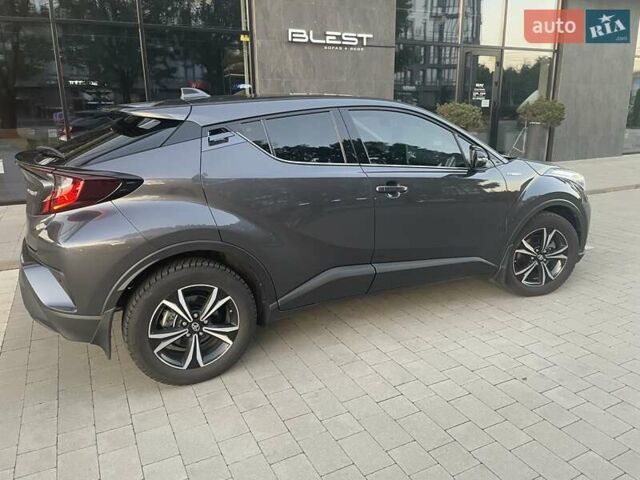 Серый Тойота C-HR, объемом двигателя 1.8 л и пробегом 71 тыс. км за 26500 $, фото 15 на Automoto.ua