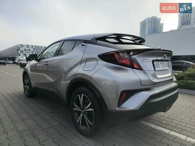 Серый Тойота C-HR, объемом двигателя 1.2 л и пробегом 60 тыс. км за 21900 $, фото 7 на Automoto.ua