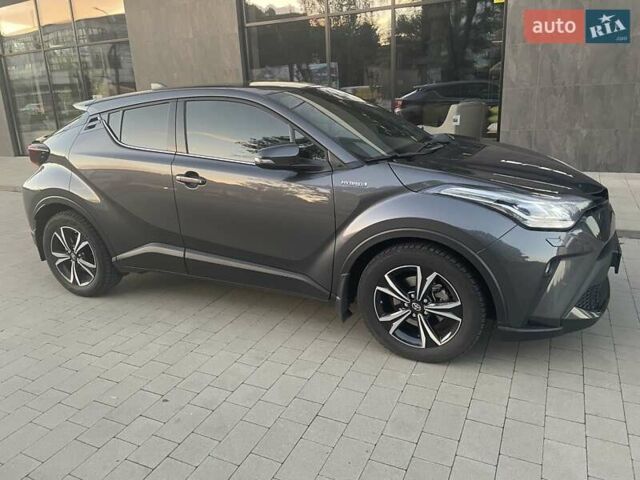 Серый Тойота C-HR, объемом двигателя 1.8 л и пробегом 71 тыс. км за 26500 $, фото 14 на Automoto.ua