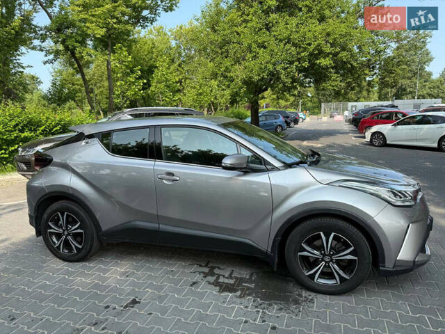 Сірий Тойота C-HR, об'ємом двигуна 1.2 л та пробігом 72 тис. км за 21500 $, фото 6 на Automoto.ua