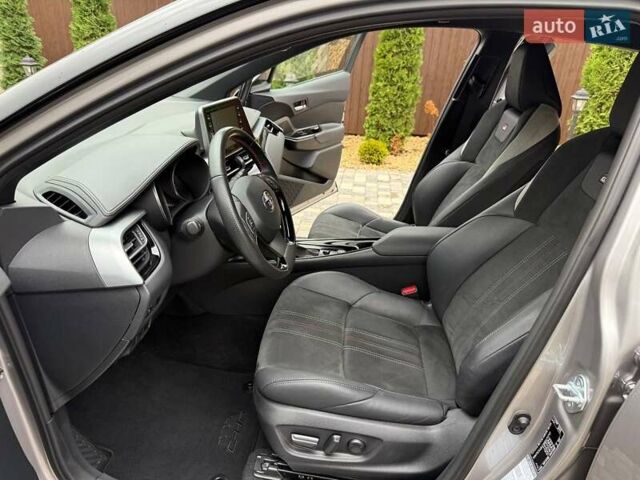 Серый Тойота C-HR, объемом двигателя 1.99 л и пробегом 43 тыс. км за 29500 $, фото 31 на Automoto.ua