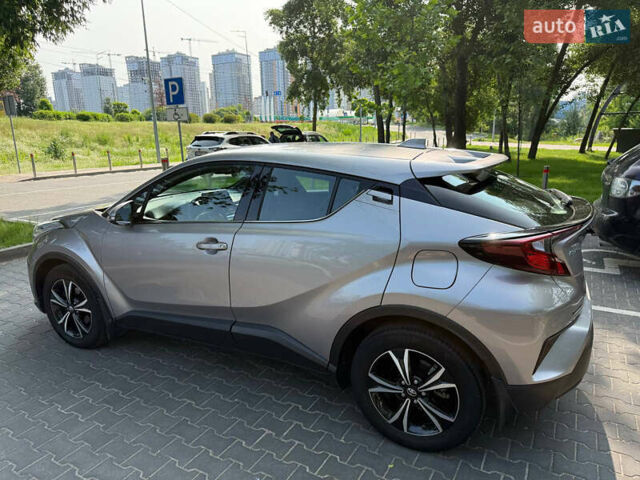Сірий Тойота C-HR, об'ємом двигуна 1.2 л та пробігом 72 тис. км за 21500 $, фото 32 на Automoto.ua