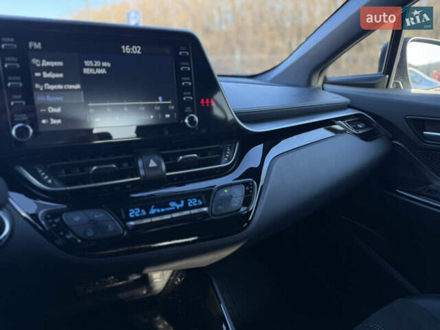 Сірий Тойота C-HR, об'ємом двигуна 2 л та пробігом 46 тис. км за 33000 $, фото 36 на Automoto.ua