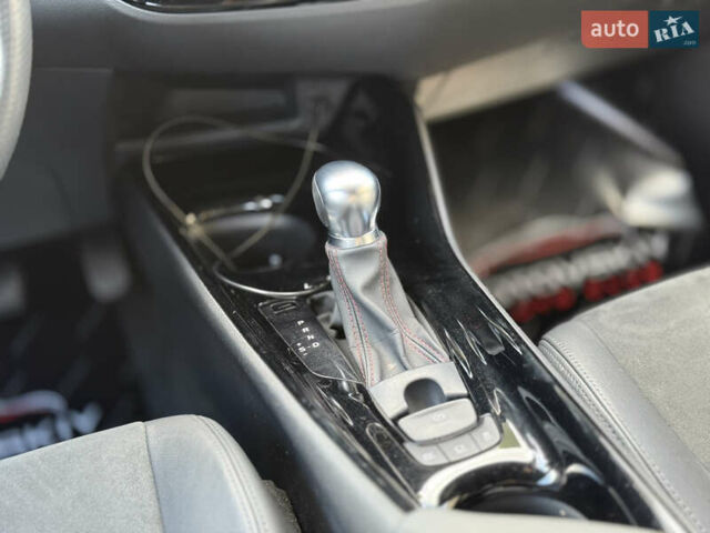 Сірий Тойота C-HR, об'ємом двигуна 2 л та пробігом 43 тис. км за 29900 $, фото 14 на Automoto.ua
