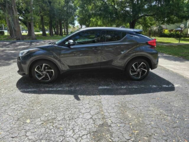Серый Тойота C-HR, объемом двигателя 2 л и пробегом 35 тыс. км за 15200 $, фото 5 на Automoto.ua