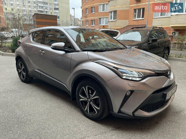 Серый Тойота C-HR, объемом двигателя 1.2 л и пробегом 62 тыс. км за 21500 $, фото 12 на Automoto.ua