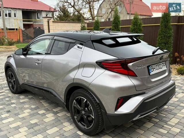 Серый Тойота C-HR, объемом двигателя 1.99 л и пробегом 43 тыс. км за 29500 $, фото 3 на Automoto.ua