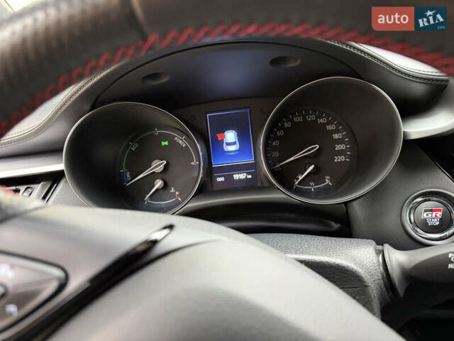 Серый Тойота C-HR, объемом двигателя 1.99 л и пробегом 19 тыс. км за 27500 $, фото 11 на Automoto.ua