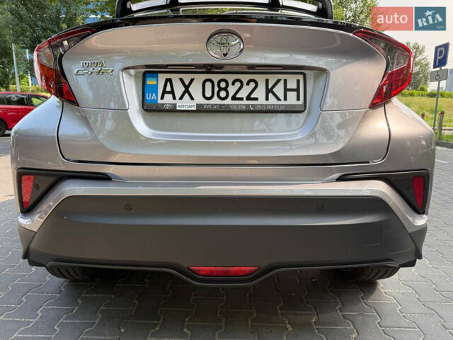 Сірий Тойота C-HR, об'ємом двигуна 1.2 л та пробігом 72 тис. км за 21500 $, фото 29 на Automoto.ua