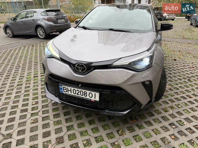Серый Тойота C-HR, объемом двигателя 1.99 л и пробегом 19 тыс. км за 27500 $, фото 1 на Automoto.ua