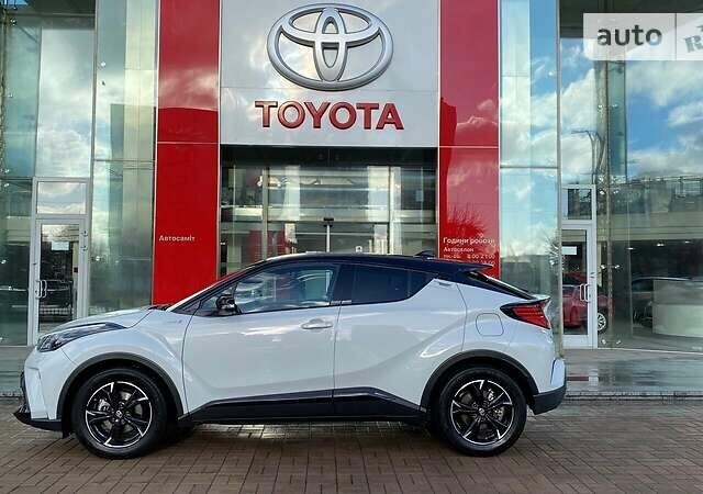 Сірий Тойота C-HR, об'ємом двигуна 0 л та пробігом 1 тис. км за 38866 $, фото 1 на Automoto.ua