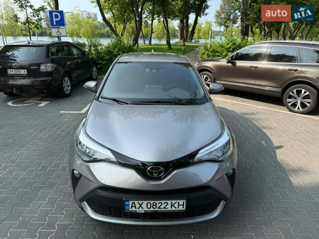 Сірий Тойота C-HR, об'ємом двигуна 1.2 л та пробігом 72 тис. км за 21500 $, фото 8 на Automoto.ua