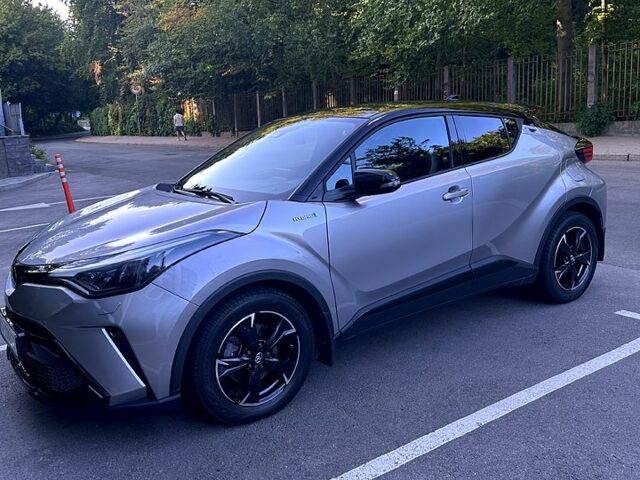 Серый Тойота C-HR, объемом двигателя 2 л и пробегом 47 тыс. км за 30800 $, фото 6 на Automoto.ua