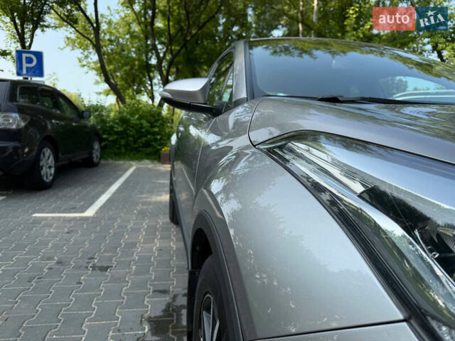 Сірий Тойота C-HR, об'ємом двигуна 1.2 л та пробігом 72 тис. км за 21500 $, фото 14 на Automoto.ua