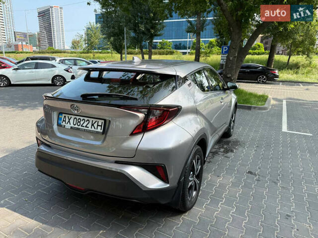 Сірий Тойота C-HR, об'ємом двигуна 1.2 л та пробігом 72 тис. км за 21500 $, фото 18 на Automoto.ua