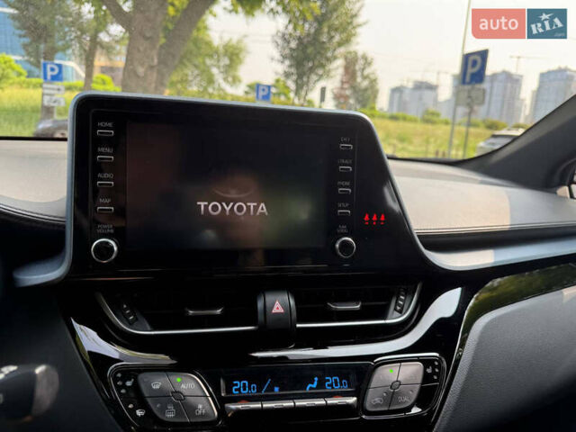 Сірий Тойота C-HR, об'ємом двигуна 1.2 л та пробігом 72 тис. км за 21500 $, фото 93 на Automoto.ua