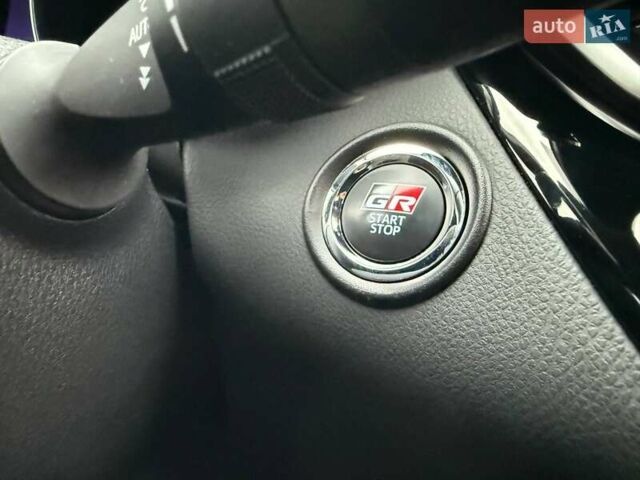 Серый Тойота C-HR, объемом двигателя 1.99 л и пробегом 43 тыс. км за 29500 $, фото 42 на Automoto.ua