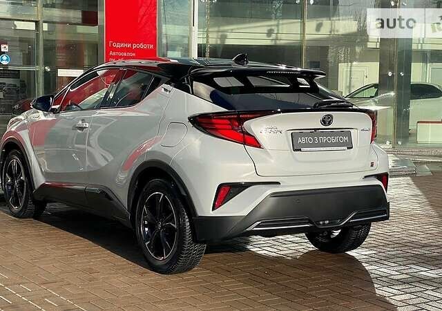 Сірий Тойота C-HR, об'ємом двигуна 0 л та пробігом 1 тис. км за 38866 $, фото 2 на Automoto.ua