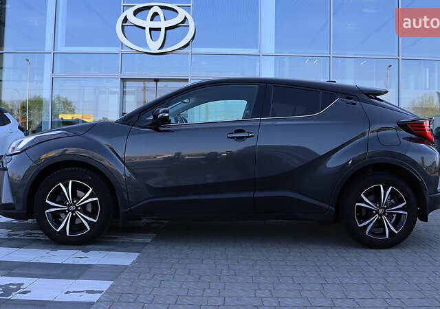 Сірий Тойота C-HR, об'ємом двигуна 1.2 л та пробігом 91 тис. км за 24000 $, фото 2 на Automoto.ua
