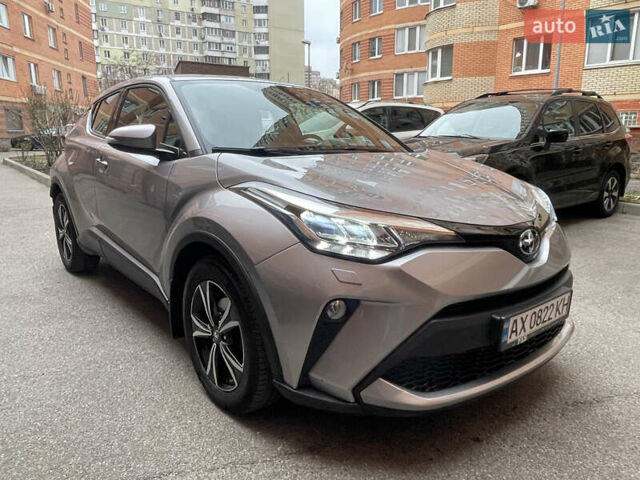 Серый Тойота C-HR, объемом двигателя 1.2 л и пробегом 62 тыс. км за 21500 $, фото 10 на Automoto.ua