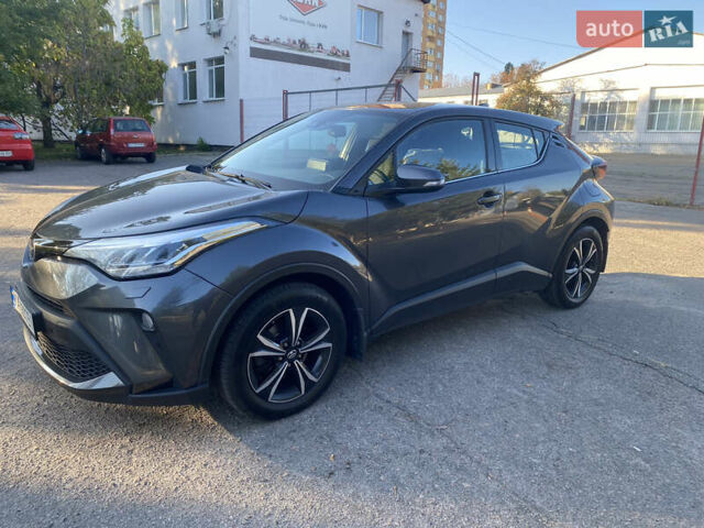 Серый Тойота C-HR, объемом двигателя 1.2 л и пробегом 61 тыс. км за 25500 $, фото 5 на Automoto.ua