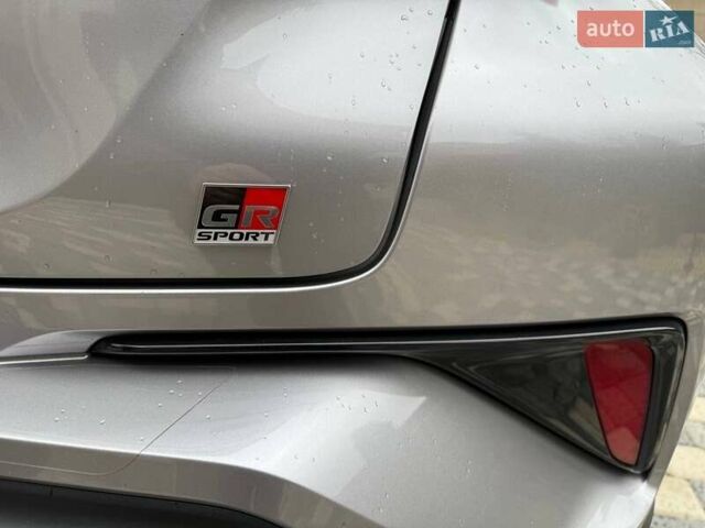 Серый Тойота C-HR, объемом двигателя 1.99 л и пробегом 43 тыс. км за 29500 $, фото 44 на Automoto.ua
