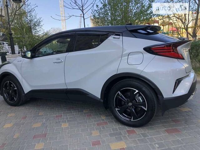 Серый Тойота C-HR, объемом двигателя 1.99 л и пробегом 11 тыс. км за 32700 $, фото 7 на Automoto.ua