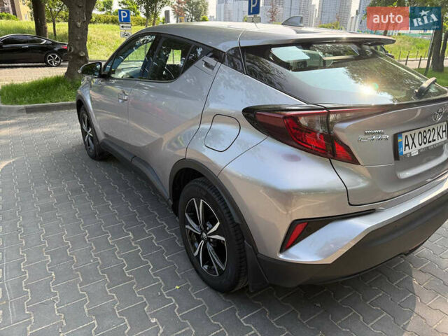 Сірий Тойота C-HR, об'ємом двигуна 1.2 л та пробігом 72 тис. км за 21500 $, фото 27 на Automoto.ua