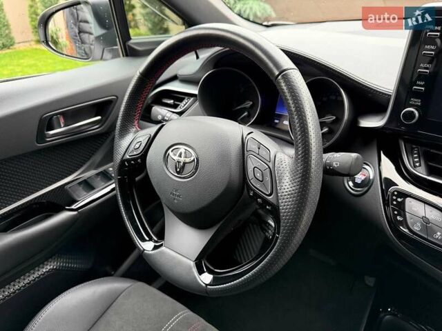 Серый Тойота C-HR, объемом двигателя 1.99 л и пробегом 43 тыс. км за 29500 $, фото 39 на Automoto.ua