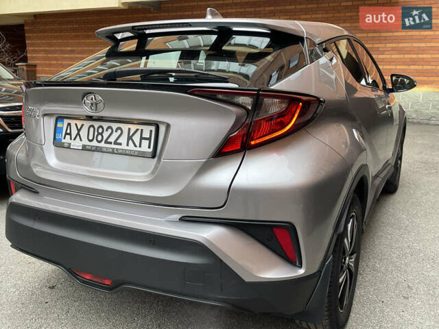 Серый Тойота C-HR, объемом двигателя 1.2 л и пробегом 62 тыс. км за 21500 $, фото 17 на Automoto.ua