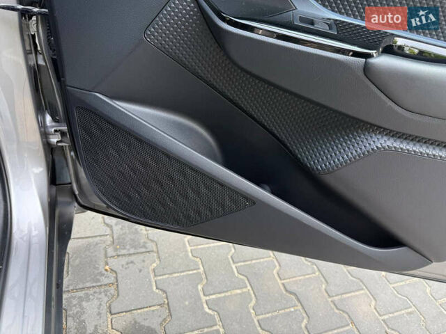 Сірий Тойота C-HR, об'ємом двигуна 1.2 л та пробігом 72 тис. км за 21500 $, фото 88 на Automoto.ua