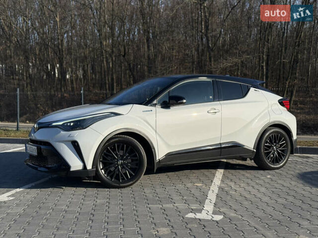 Сірий Тойота C-HR, об'ємом двигуна 2 л та пробігом 46 тис. км за 33000 $, фото 2 на Automoto.ua