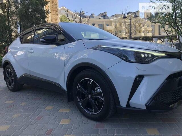 Серый Тойота C-HR, объемом двигателя 1.99 л и пробегом 11 тыс. км за 32700 $, фото 4 на Automoto.ua