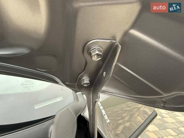 Серый Тойота C-HR, объемом двигателя 1.99 л и пробегом 43 тыс. км за 29500 $, фото 58 на Automoto.ua