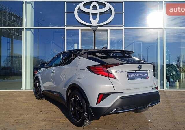 Сірий Тойота C-HR, об'ємом двигуна 1.99 л та пробігом 85 тис. км за 29020 $, фото 1 на Automoto.ua