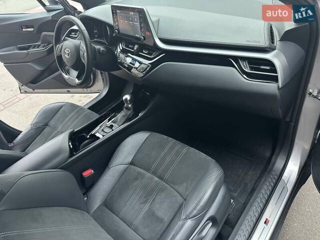 Сірий Тойота C-HR, об'ємом двигуна 1.99 л та пробігом 56 тис. км за 29900 $, фото 18 на Automoto.ua