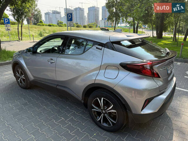 Сірий Тойота C-HR, об'ємом двигуна 1.2 л та пробігом 72 тис. км за 21500 $, фото 28 на Automoto.ua