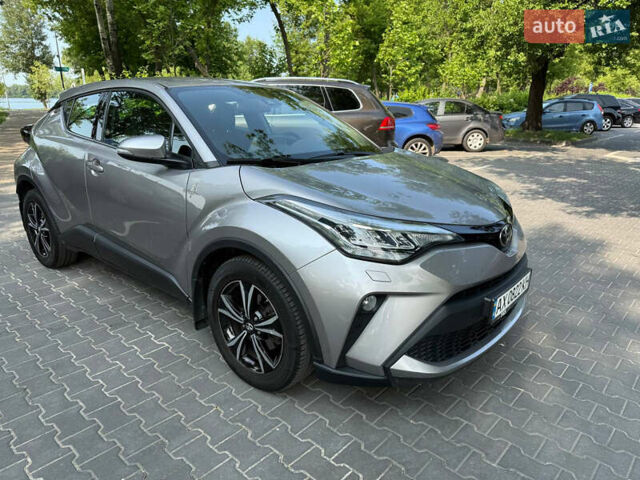 Сірий Тойота C-HR, об'ємом двигуна 1.2 л та пробігом 72 тис. км за 21500 $, фото 3 на Automoto.ua