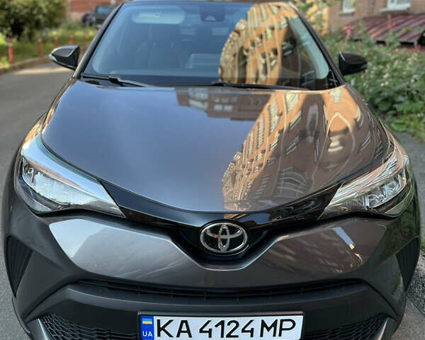 Серый Тойота C-HR, объемом двигателя 2 л и пробегом 78 тыс. км за 21500 $, фото 7 на Automoto.ua