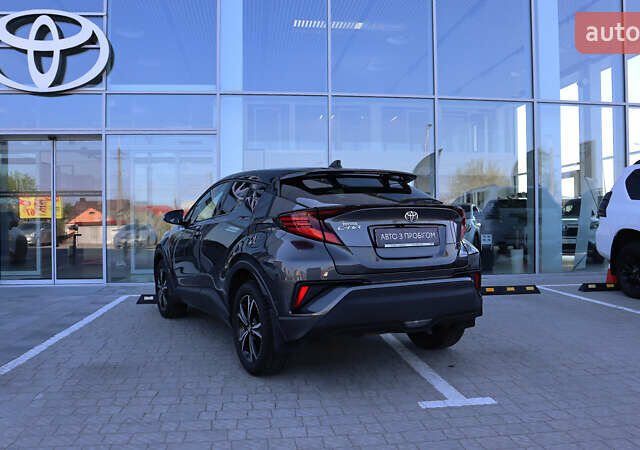 Сірий Тойота C-HR, об'ємом двигуна 1.2 л та пробігом 91 тис. км за 24000 $, фото 1 на Automoto.ua