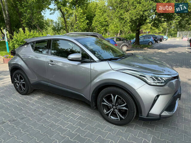 Сірий Тойота C-HR, об'ємом двигуна 1.2 л та пробігом 72 тис. км за 21500 $, фото 4 на Automoto.ua