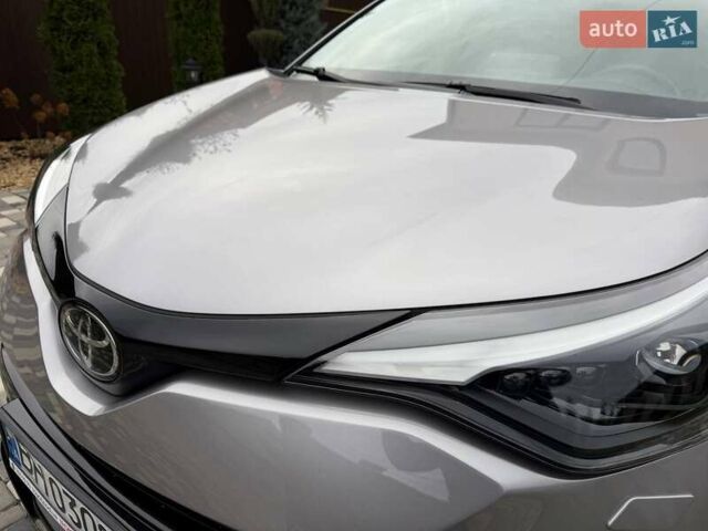 Серый Тойота C-HR, объемом двигателя 1.99 л и пробегом 43 тыс. км за 29500 $, фото 16 на Automoto.ua