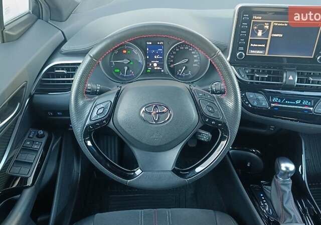 Сірий Тойота C-HR, об'ємом двигуна 1.99 л та пробігом 85 тис. км за 29020 $, фото 8 на Automoto.ua